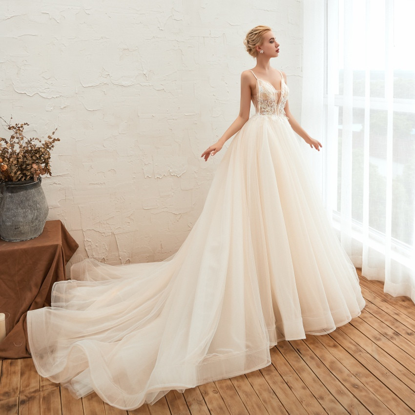 Starry Sky Luxury ig Tail Is Thin Backless Dream Master Wedding Dress
