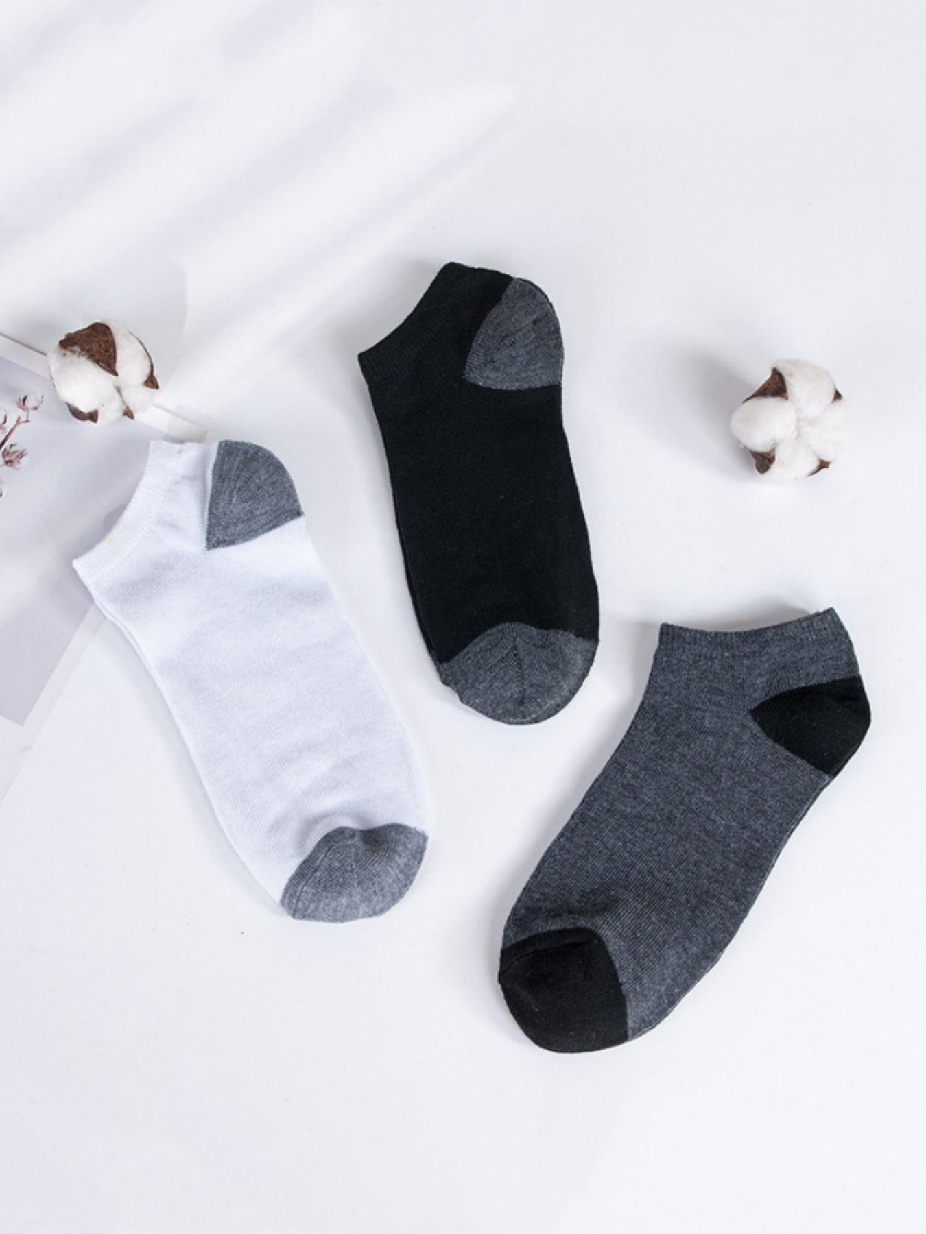 Simple Black White Gray Boat Sweat-absorbent Low Mouth Socks - Image 6