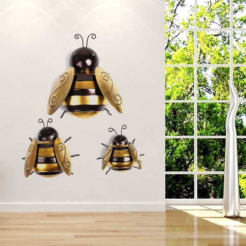 Idyllic Bee Iron Wall Decoration