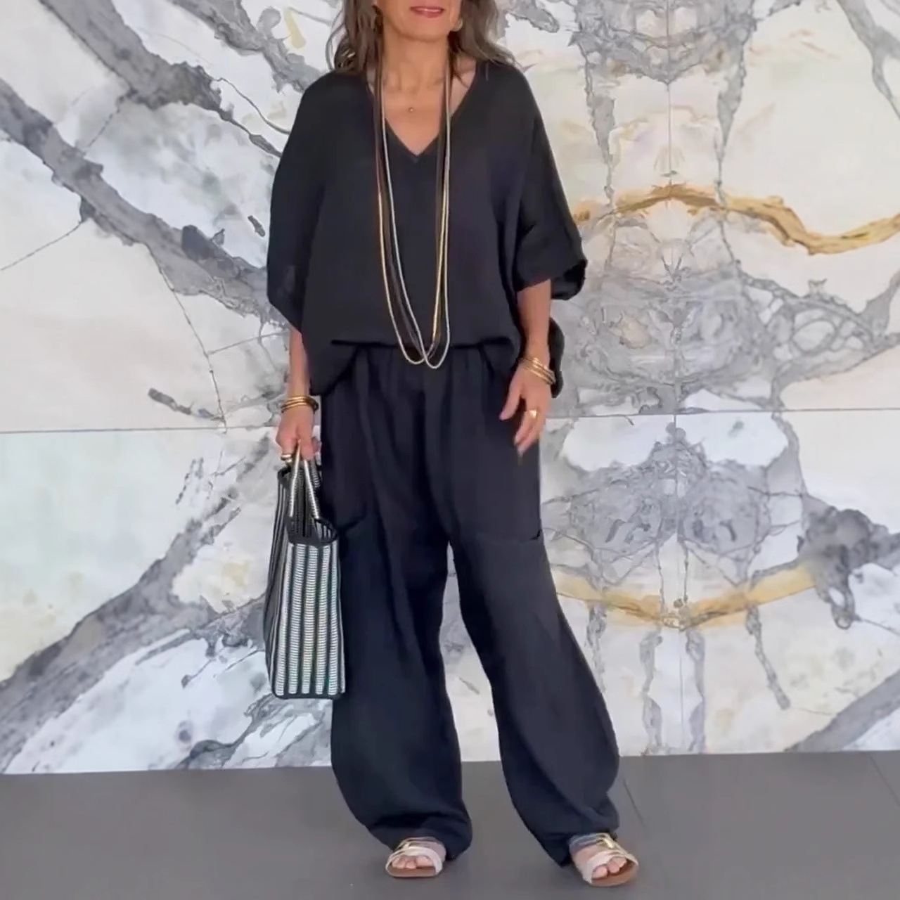 European Ladies Casual V-neck Loose Pockets Half Sleeve Cotton And Linen Suit