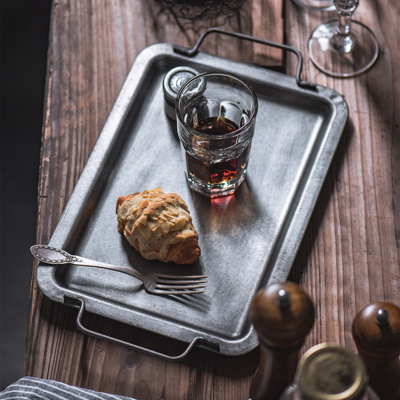 Worn Silver Grey Iron Tray - 33cm x 23cm Pallet Design