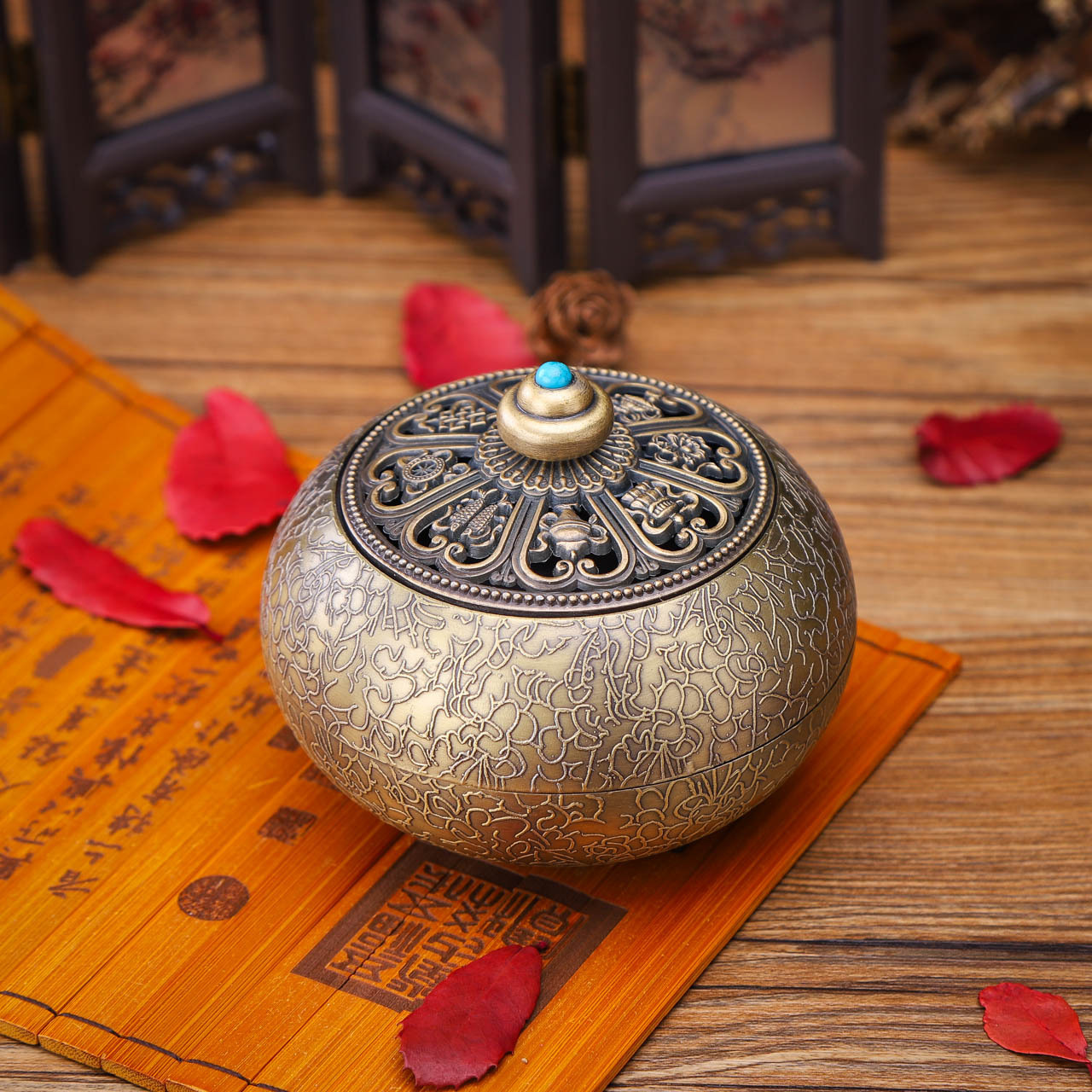 Elegant Zinc Alloy Incense Burner in Gold, Bronze, and Copper