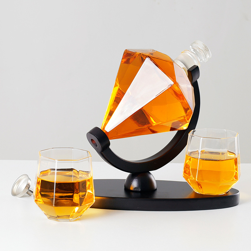 Brown American Style Glass Wine Bottle - 801-900ml Capacity