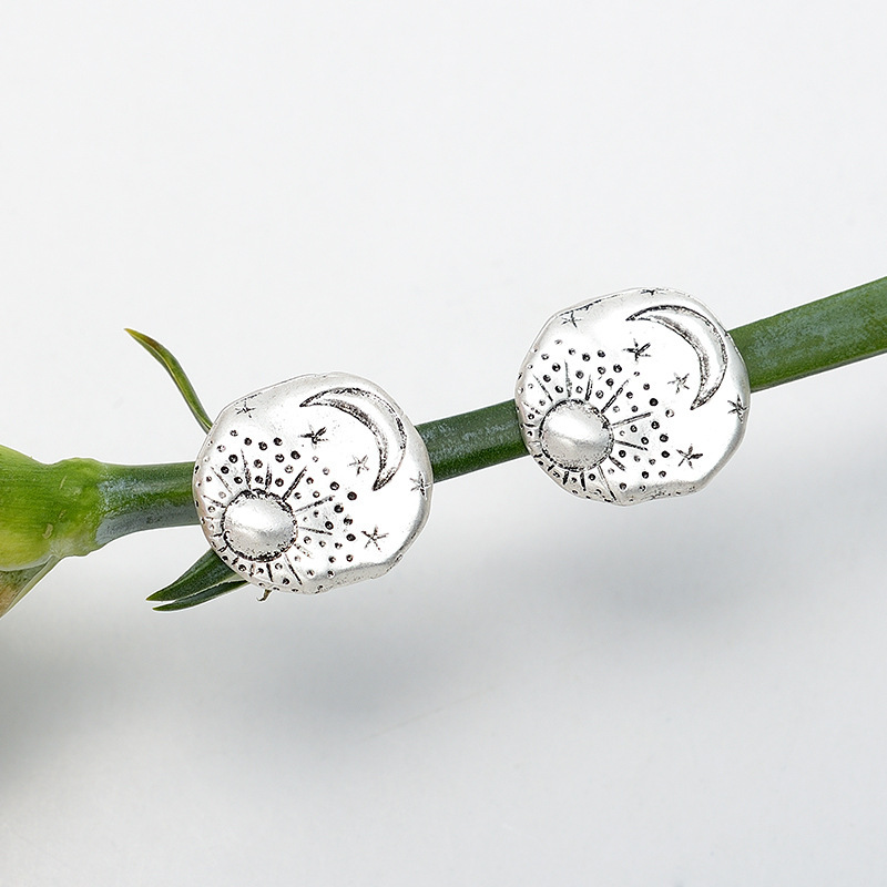 Vintage Round Metal Earrings – Antique Gold & Silver - Image 3