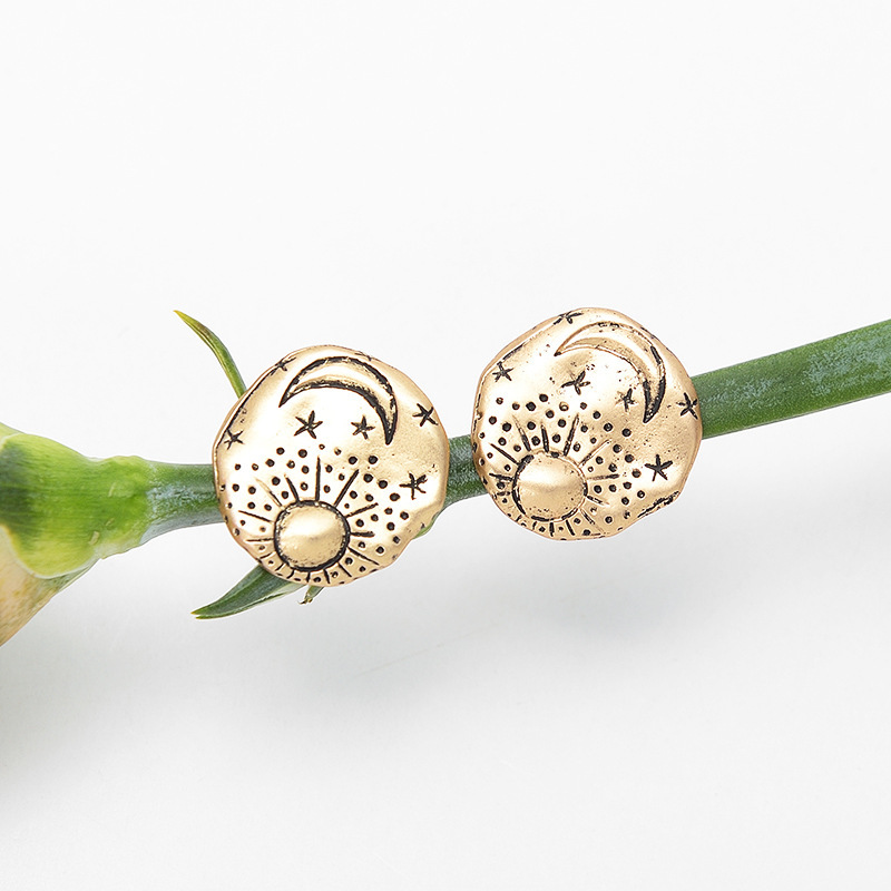 Vintage Round Metal Earrings – Antique Gold & Silver - Image 4