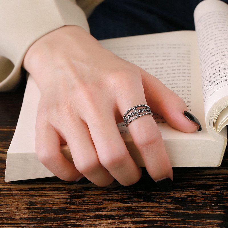 Vintage Silver Cross Flower Ring – Retro Design, Perfect Gift