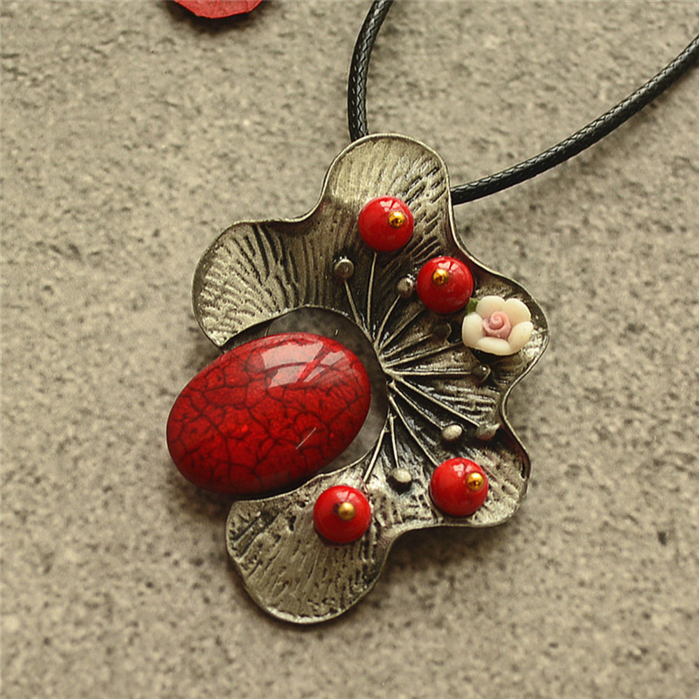 Elegant Alloy Pendant Necklace for Women - Unique 90cm Design