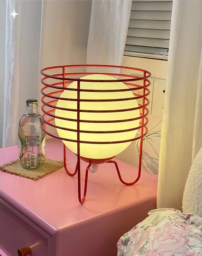 Dopamine Style Modern Mid-ancient Table Lamp Retro Design - Image 3