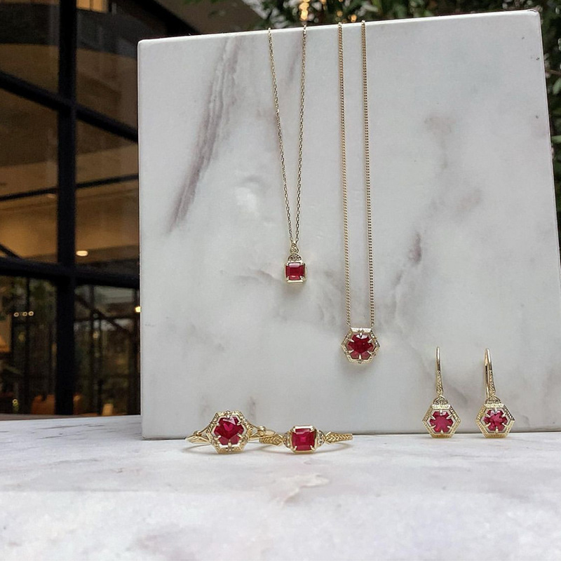 Retro Geometric Silver Necklace with Red Corundum Accent