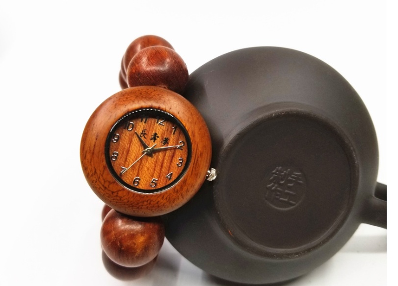 Antique Wood Quartz Couple Watches - Elegant & Unique Design