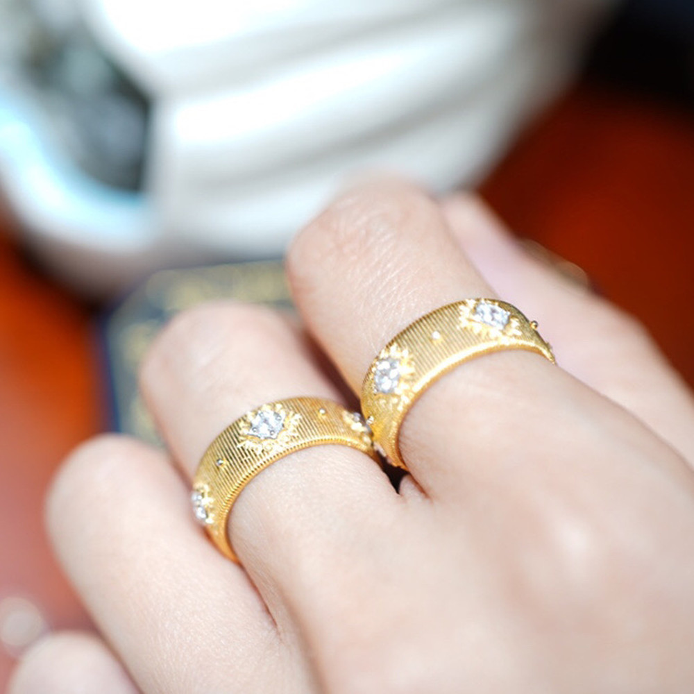 Gold-Plated Retro Silver Ring with Zircon Mosaic - Size 14