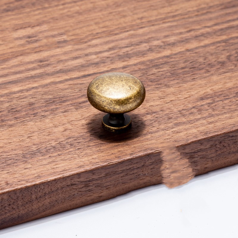 Retro Zinc Alloy Cabinet Handles – Stylish & Versatile Design