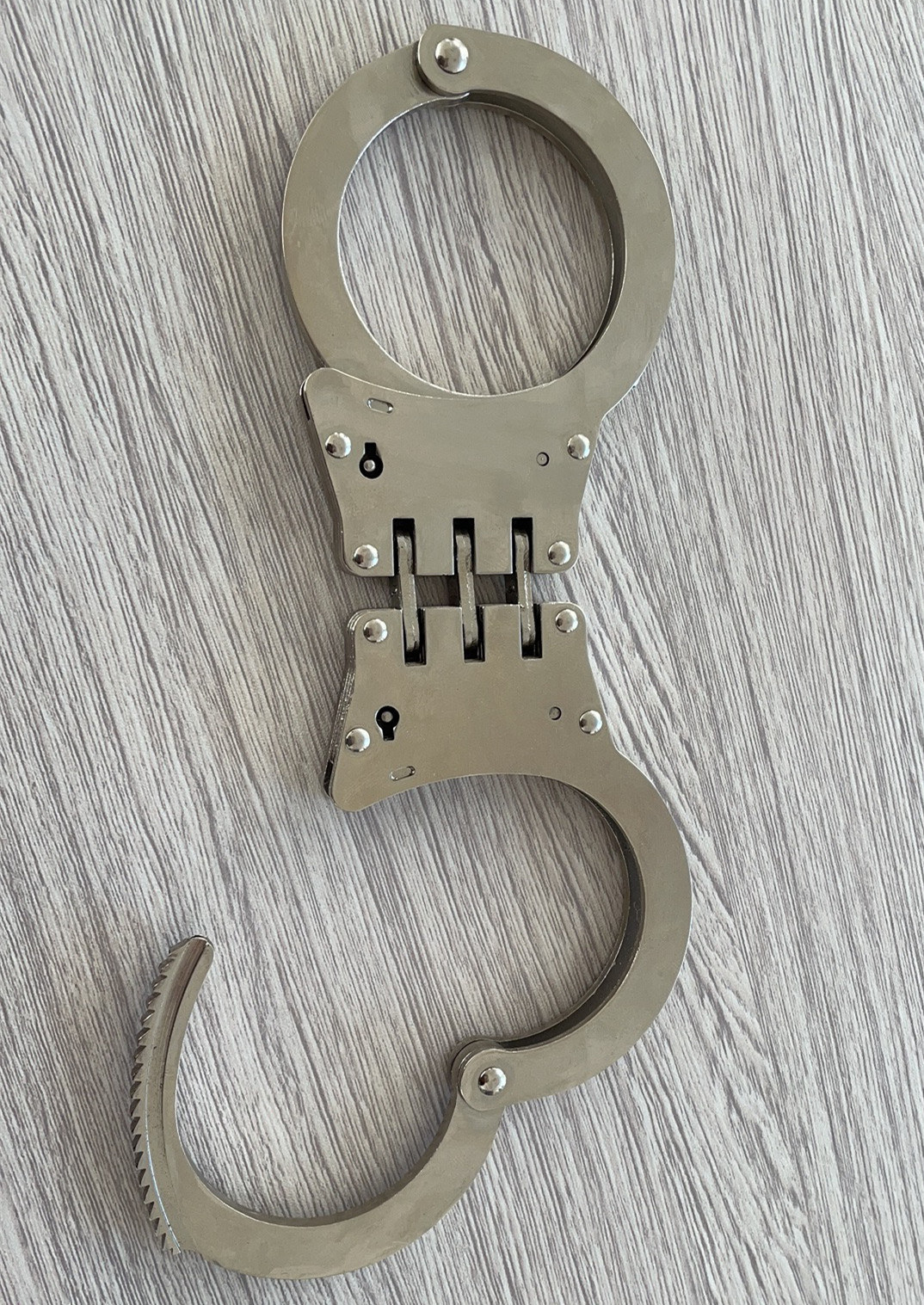 Light-Up Grey Plastic Handcuffs - 27x7CM Moonlight Glow Design