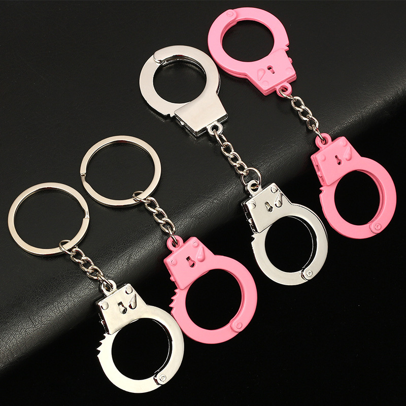 Gender-Neutral Zinc Alloy Keychains: Stylish Handcuff Designs