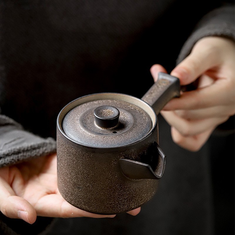 Modern Ceramic Teapot with Colored Glaze - 240ml Capacity, 13.5
