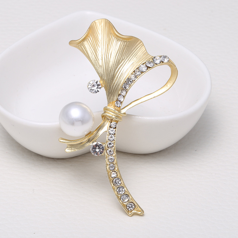 Fashion Vintage Coat Pin Brooch