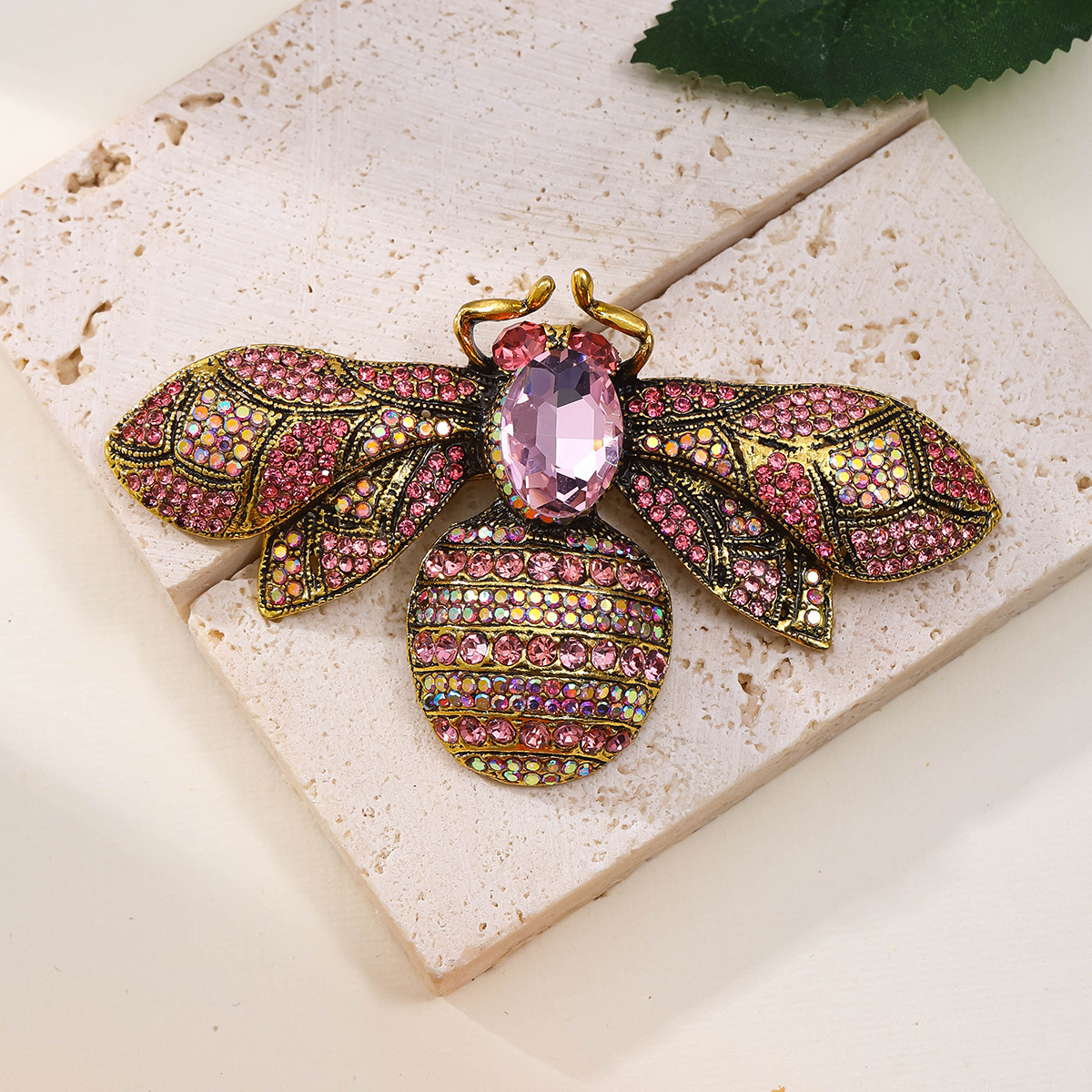 Unisex Chinese Style Bee Alloy Brooch for All Occasions