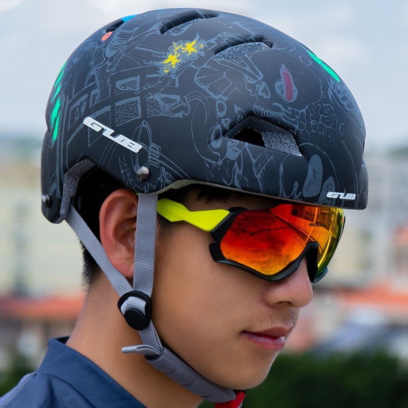 Universal Solid Color Helmet - Black Graffiti, Red & White Options