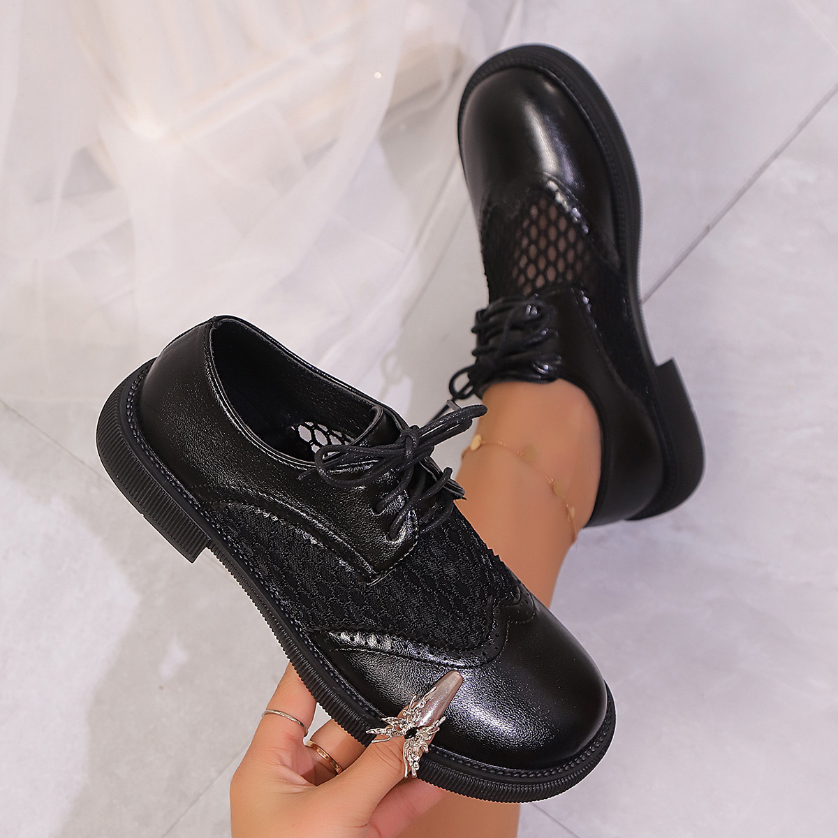 Mid Heel Lace-up Mesh Breathable Stylish Leather Shoes