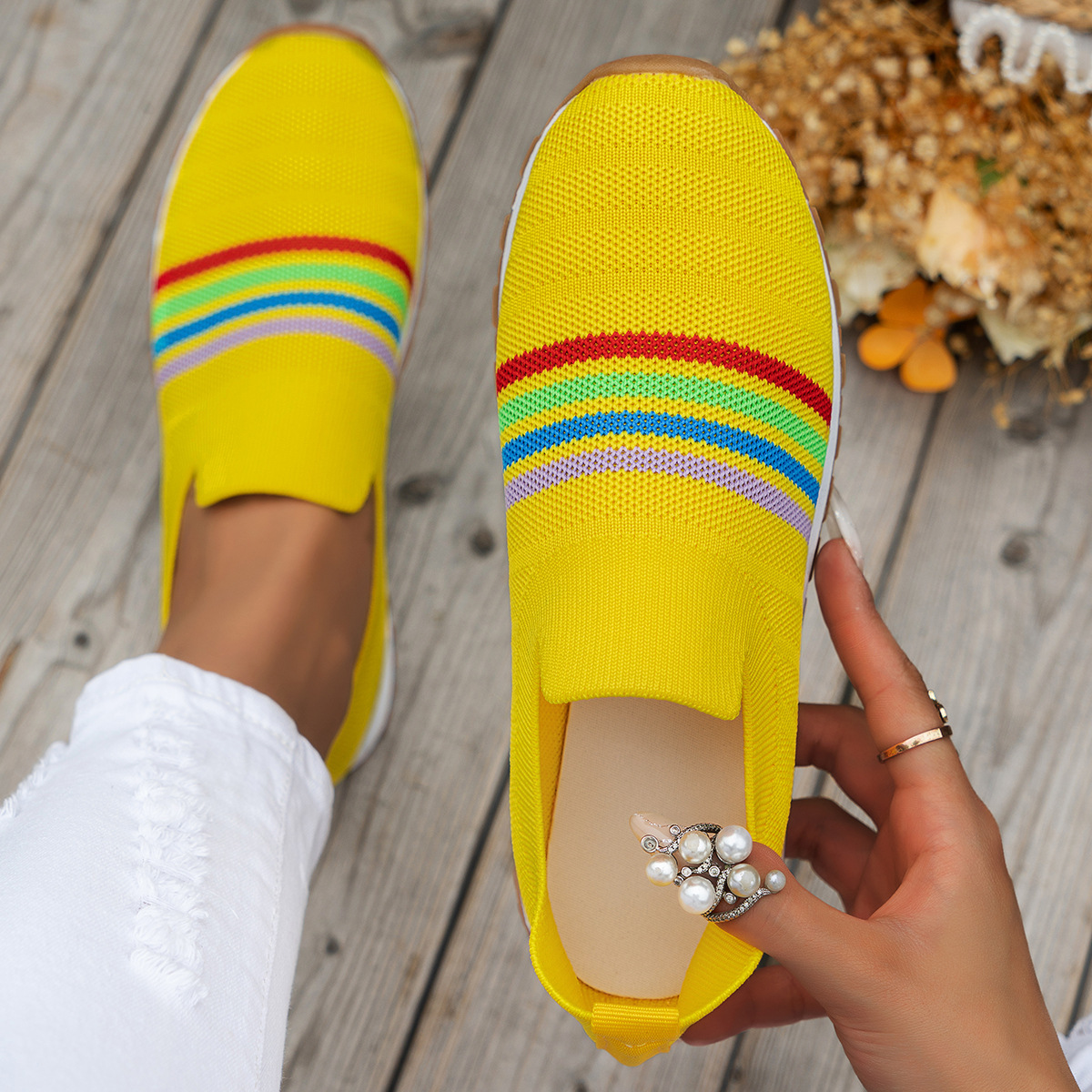 Stylish Flyknit Low Top Pumps with Wedge Heel for Everyday Wear