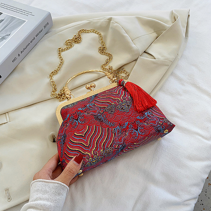 Chic Polyester Tote Bag with Embroidery in Vibrant Colors